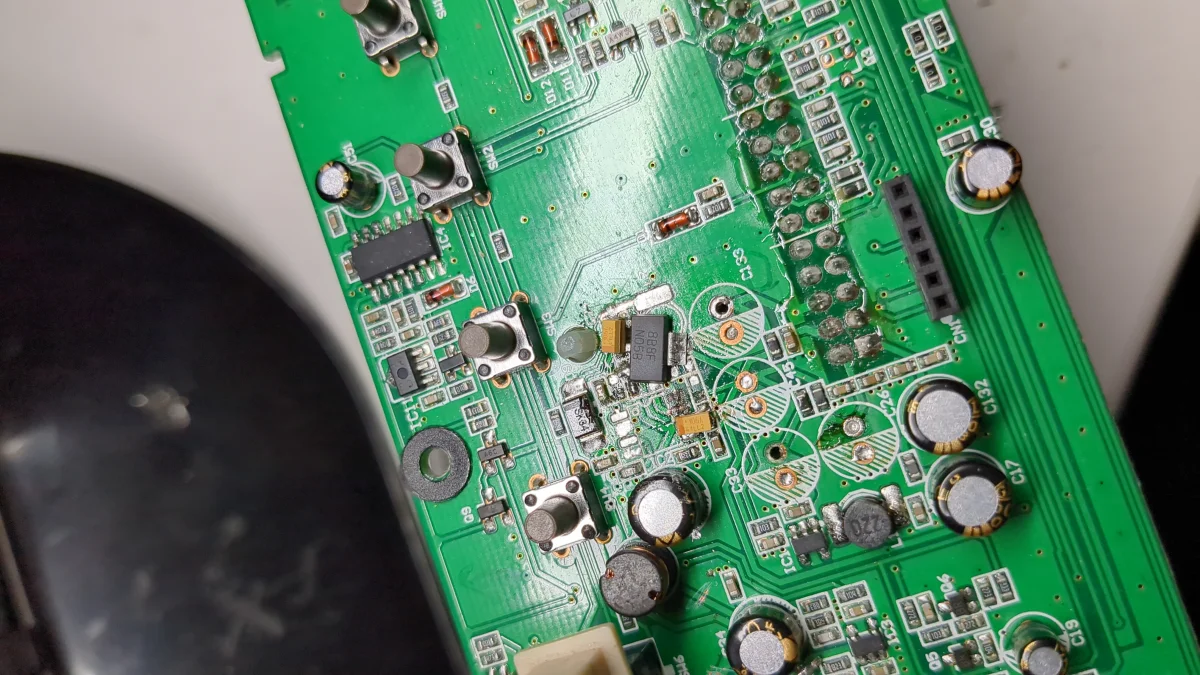 Roberts Radio LDO bodge repair