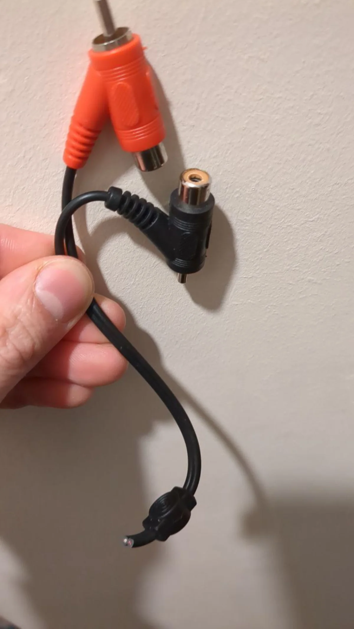 Headphones cable issue